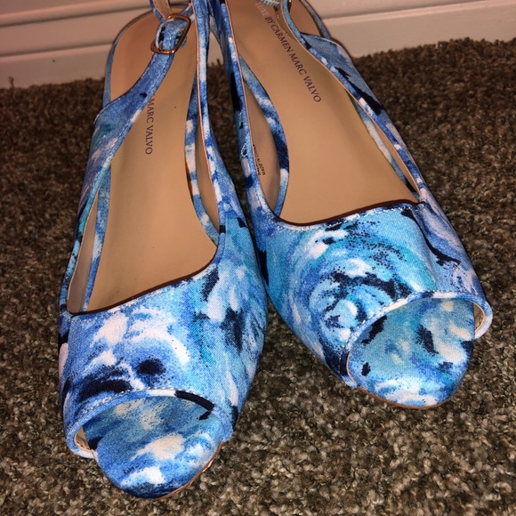 Shoes - Picture 4 of 4